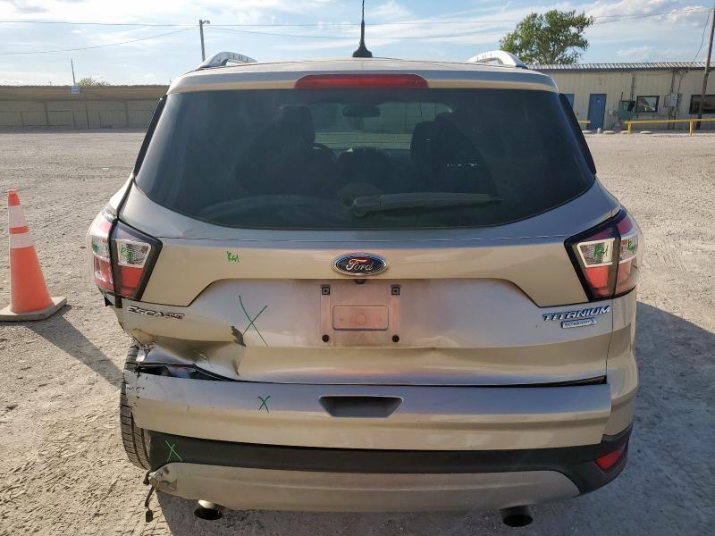 1FMCU0J91JUB72431 - 2018 FORD ESCAPE TITANIUM GOLD photo 6