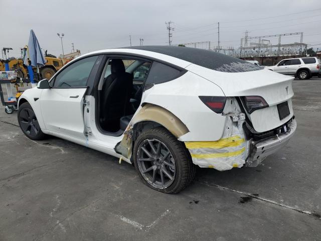 5YJ3E1EA8NF124211 - 2022 TESLA MODEL 3 白色 照片 2