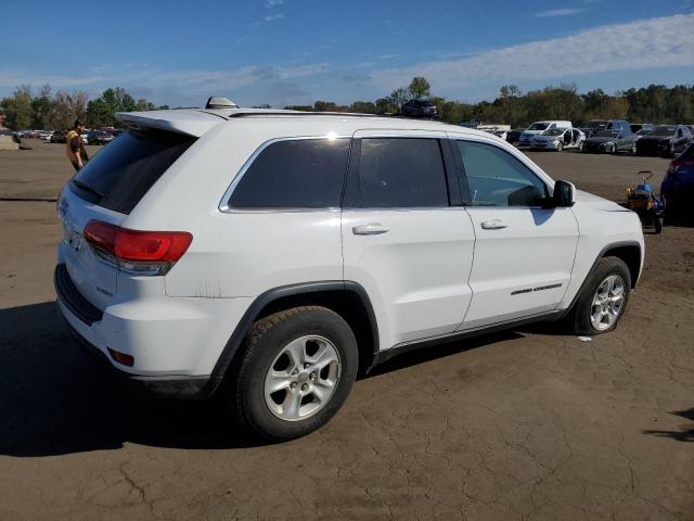 1C4RJFAGXHC842907 - 2017 JEEP GRAND CHER LAREDO WHITE photo 3