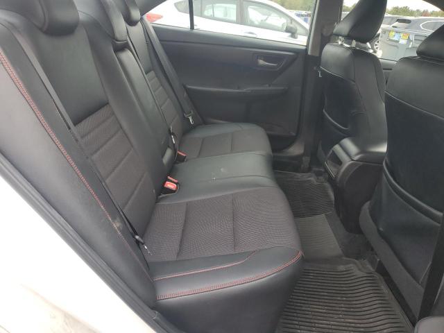 4T1BF1FK2HU814933 - 2017 TOYOTA CAMRY LE 白色 照片 10