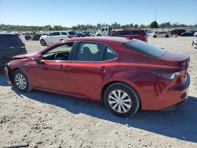 4T1C31AK1MU559738 - 2021 TOYOTA CAMRY LE BURGUNDY photo 2