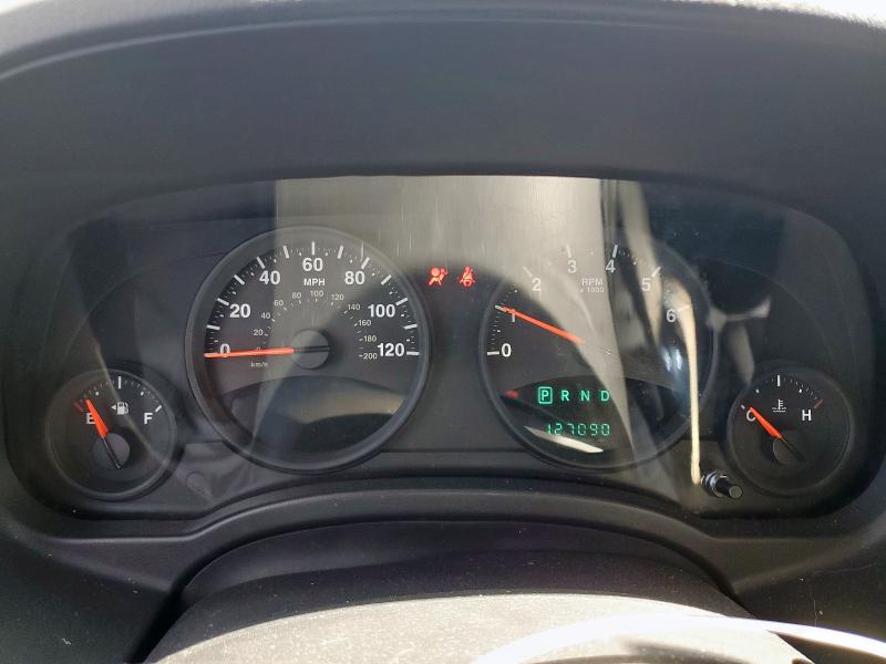 1J4NT4FA0AD659267 - 2010 JEEP COMPASS SPORT Grün Foto 9