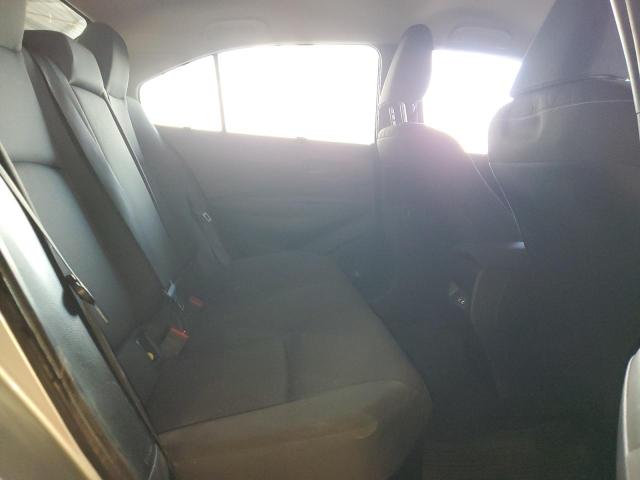 JTDBCMFE0R3043338 - 2024 TOYOTA COROLLA LE 银色 照片 10