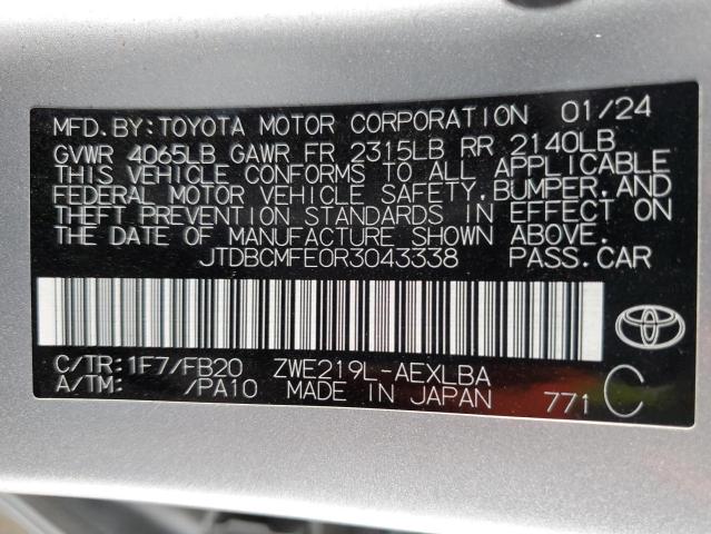 JTDBCMFE0R3043338 - 2024 TOYOTA COROLLA LE 银色 照片 12