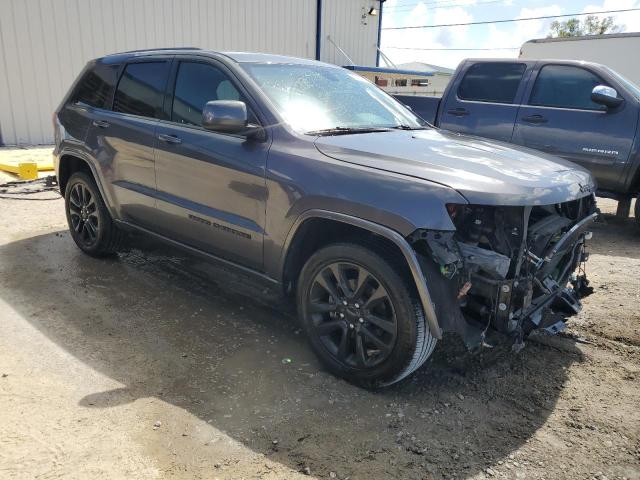 1C4RJEAG9JC228057 - 2018 JEEP GRAND CHER LAREDO Темно-сірий фото 4
