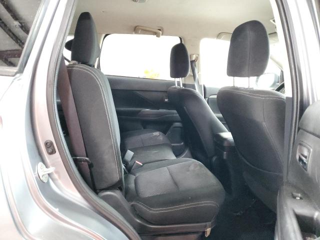 JA4AD2A38JZ011185 - 2018 MITSUBISHI OUTLANDER ES Сұр фото 11