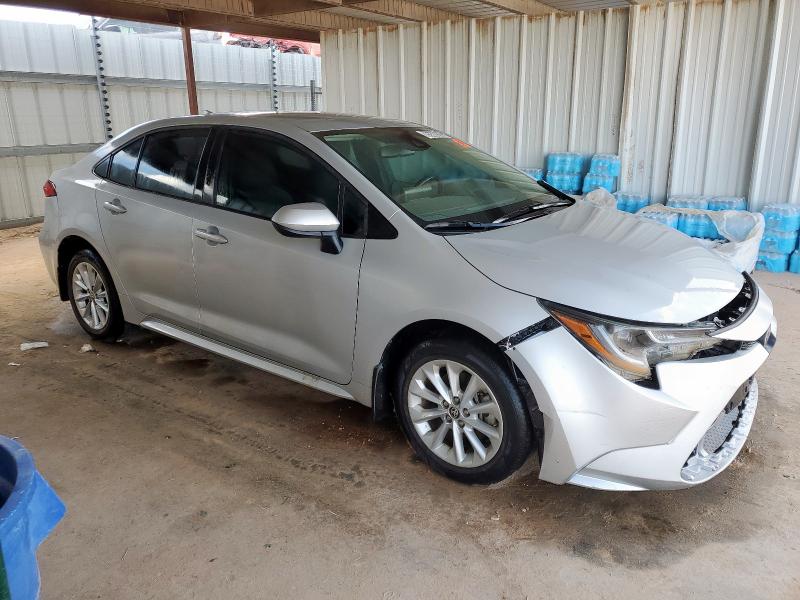 5YFVPMAE8NP282291 - 2022 TOYOTA COROLLA LE 银色 照片 4
