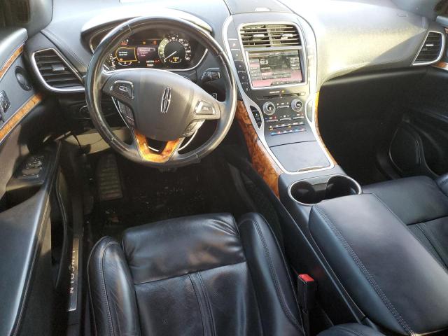 2LMTJ8LP2GBL38574 - 2016 LINCOLN MKX RESERVE RED photo 8