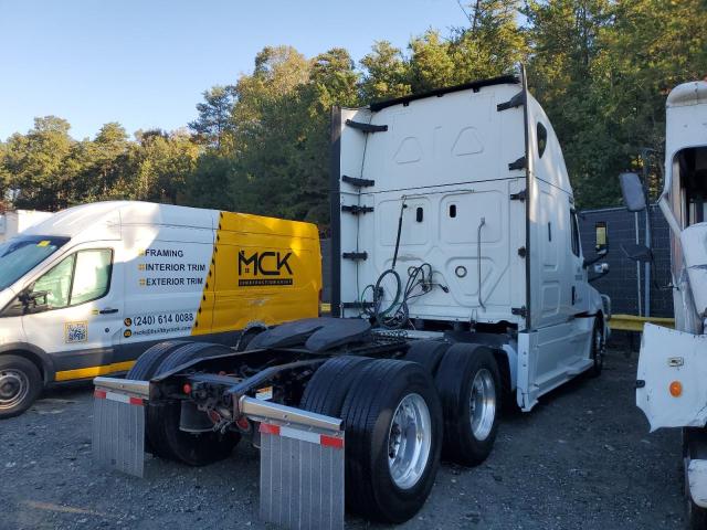 3AKJHHDR3JSJY9387 - 2018 FREIGHTLINER CASCADIA 1 Beyaz fotoğraf 4