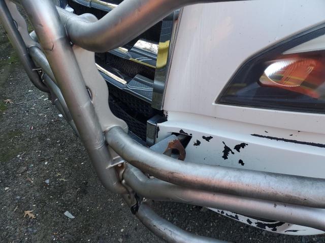 3AKJHHDR3JSJY9387 - 2018 FREIGHTLINER CASCADIA 1 Beyaz fotoğraf 9