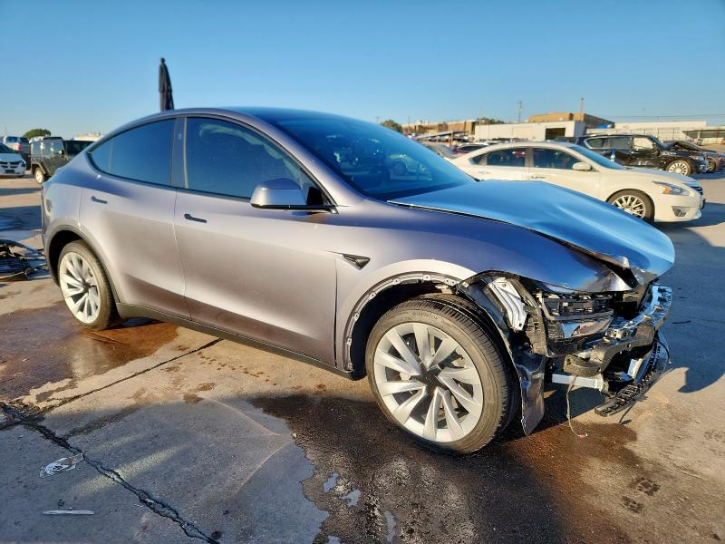 7SAYGDEE3TA413241 - 2026 TESLA MODEL Y GRAY photo 4