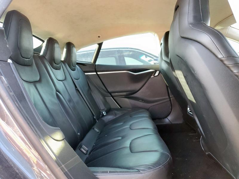 5YJSA1E24FF114924 - 2015 TESLA MODEL S 灰色 照片 11