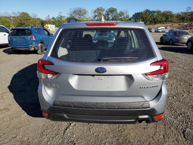 JF2SKADCXLH463929 - 2020 SUBARU FORESTER SILVER photo 6