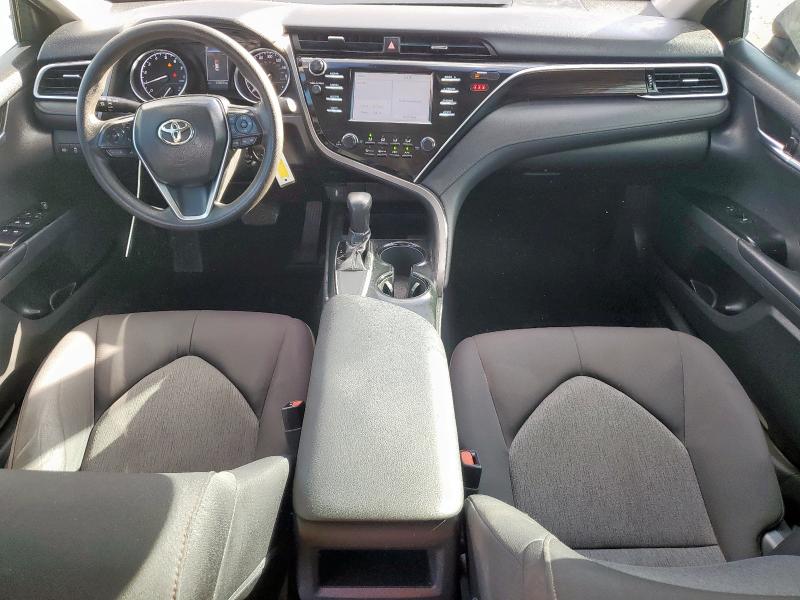 4T1B11HK5JU531136 - 2018 TOYOTA CAMRY L Kastanienbraun Foto 8