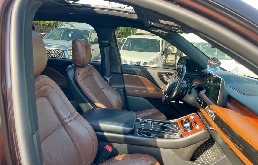 5LM5J7WC4LGL18575 - 2020 LINCOLN AVIATOR RESERVE 勃艮第红 照片 5