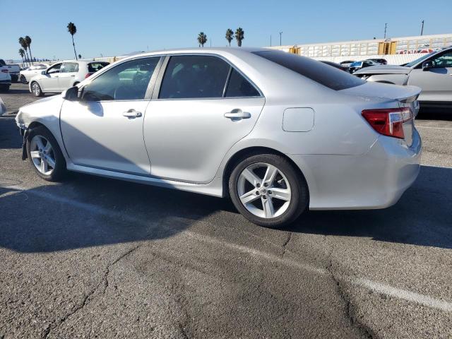 4T1BF1FK5CU096352 - 2012 TOYOTA CAMRY BASE 银色 照片 2
