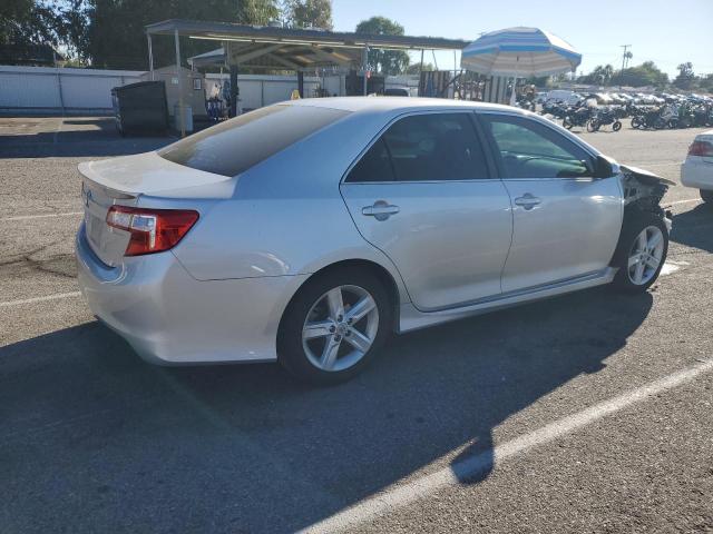 4T1BF1FK5CU096352 - 2012 TOYOTA CAMRY BASE 银色 照片 3