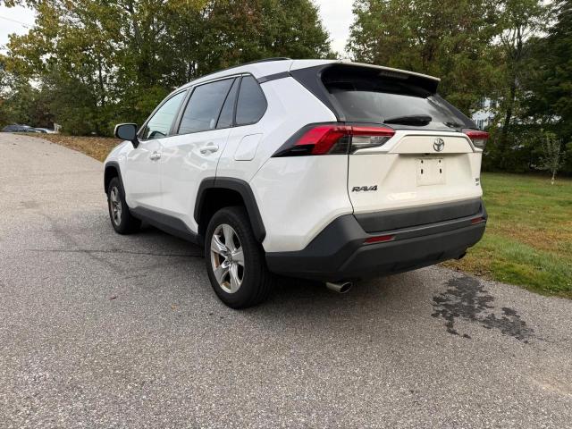 2T3P1RFV1KW042503 - 2019 TOYOTA RAV4 XLE WHITE photo 2