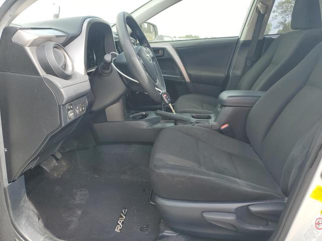 JTMZFREV6HJ721556 - 2017 TOYOTA RAV4 LE WHITE photo 7