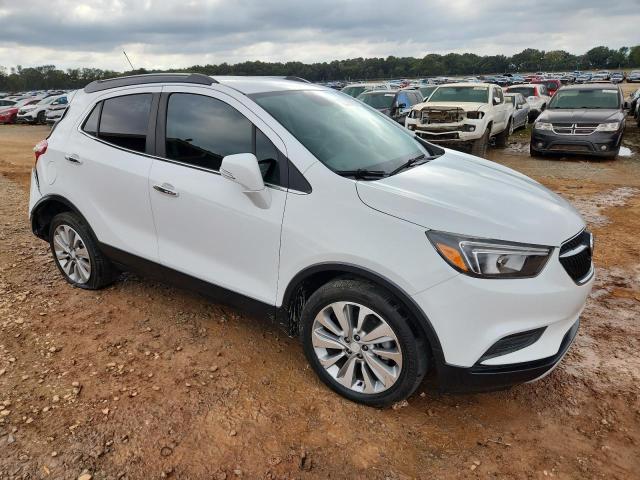 KL4CJASB2JB677159 - 2018 BUICK ENCORE PREFERRED WHITE photo 4