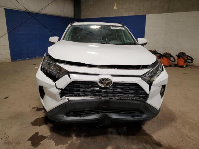2T3P1RFV5MW158936 - 2021 TOYOTA RAV4 XLE WHITE photo 5