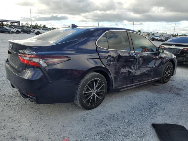 4T1G11AK2MU484555 - 2021 TOYOTA CAMRY SE ლურჯი ფოტო 3