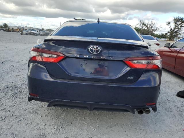 4T1G11AK2MU484555 - 2021 TOYOTA CAMRY SE ლურჯი ფოტო 6