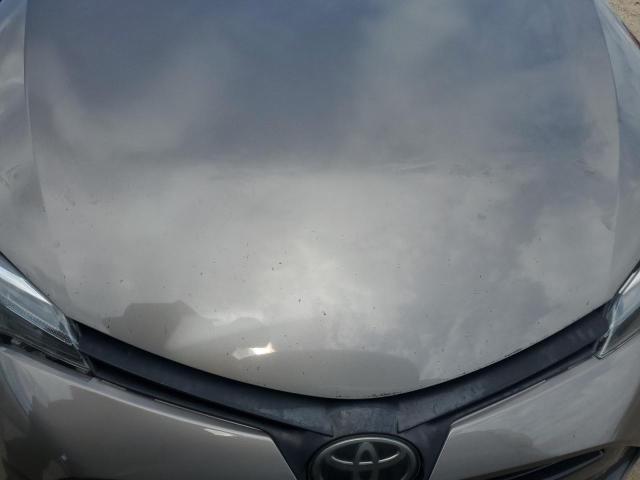 5YFBURHE0KP874696 - 2019 TOYOTA COROLLA L GRAY photo 11