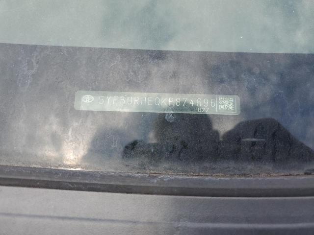 5YFBURHE0KP874696 - 2019 TOYOTA COROLLA L GRAY photo 12