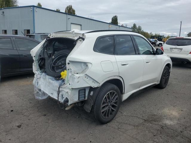 WBX73EF07P5X53650 - 2023 BMW X1 XDRIVE28I WHITE photo 3