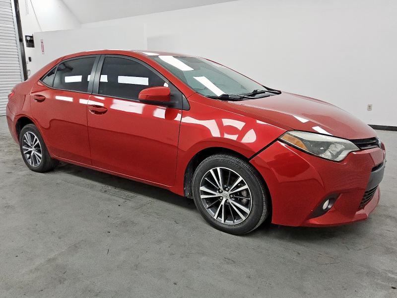 5YFBURHE8GP496277 - 2016 TOYOTA COROLLA L RED photo 4
