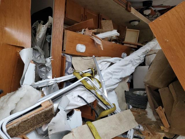 4YDF29522A4730454 - 2010 KEYSTONE MONTANA 白色 照片 6