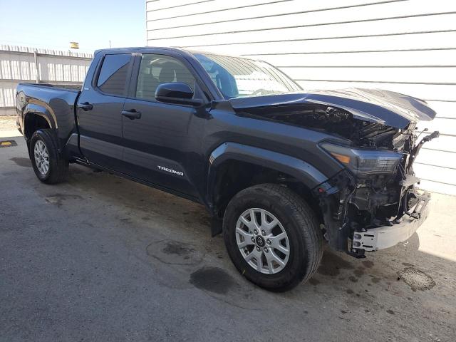 3TMLB5JN8RM022935 - 2024 TOYOTA TACOMA DOUBLE CAB BLACK photo 4