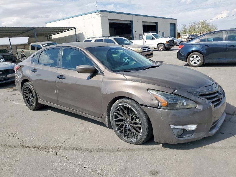1N4AL3AP1FN350957 - 2015 NISSAN ALTIMA 2.5 BROWN photo 4