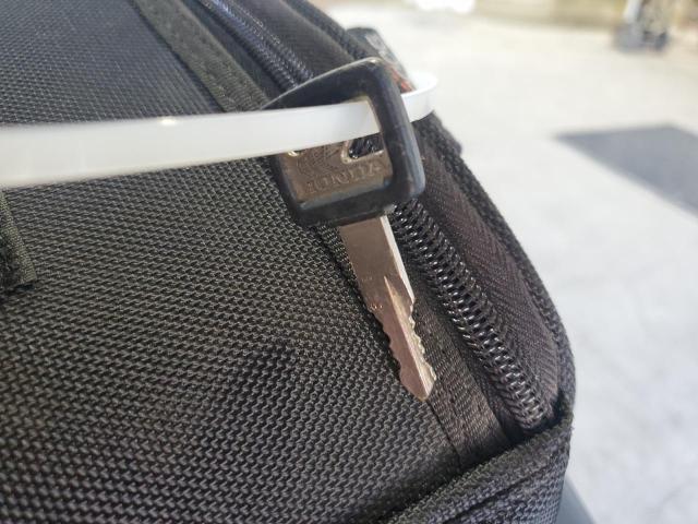 JH2RC1309DM011519 - 1983 HONDA CB650 SC BLACK photo 8