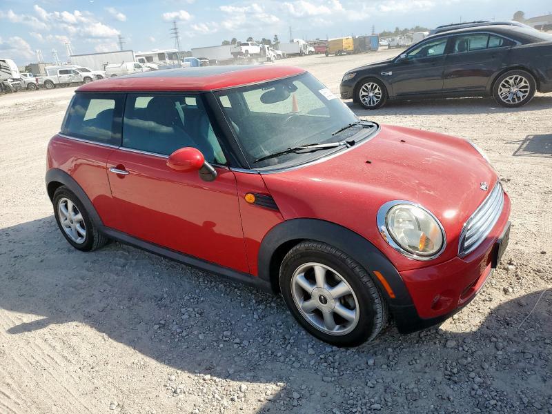 WMWMF3C59ATZ22109 - 2010 MINI COOPER 红色 照片 4