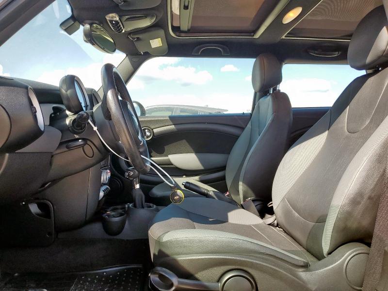 WMWMF3C59ATZ22109 - 2010 MINI COOPER 红色 照片 7