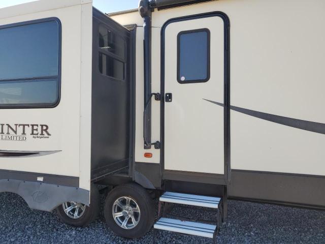 4YDT31922J1533099 - 2018 KEYSTONE TRAILER WHITE photo 9