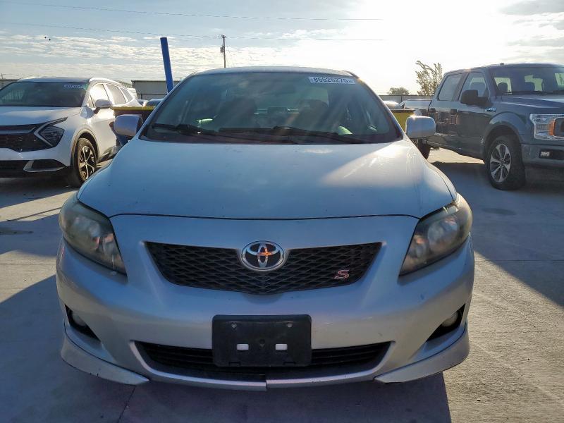 2T1BU4EE1AC506484 - 2010 TOYOTA COROLLA BASE Gümüş foto 5