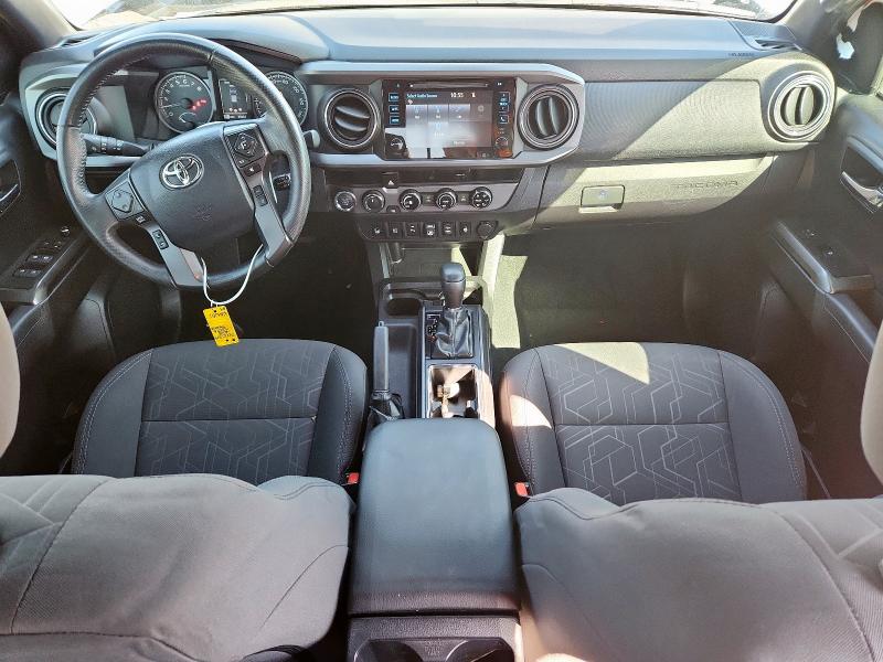 3TMCZ5AN7JM188315 - 2018 TOYOTA TACOMA DOUBLE CAB Plata foto 8