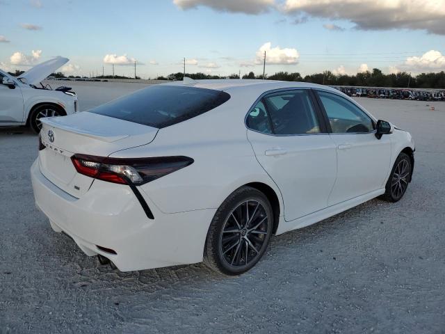 4T1G11AK0PU825343 - 2023 TOYOTA CAMRY SE NIGHT SHADE WHITE photo 3