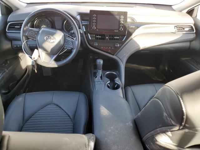 4T1G11AK0PU825343 - 2023 TOYOTA CAMRY SE NIGHT SHADE WHITE photo 8