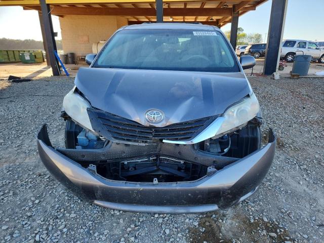 5TDKK3DC2BS079213 - 2011 TOYOTA SIENNA LE 灰色 照片 5