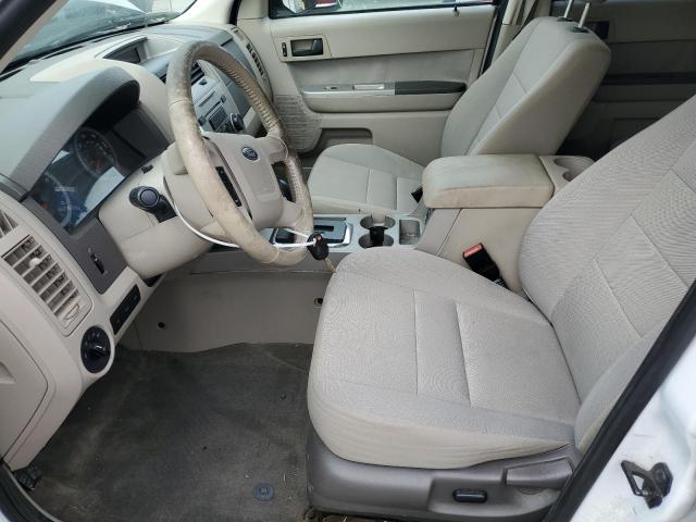 1FMCU9D73BKB74256 - 2011 FORD ESCAPE XLT Blanco foto 7