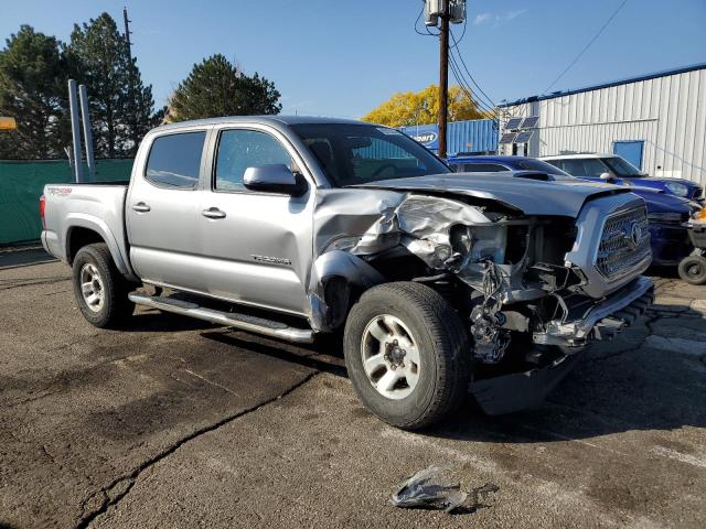 3TMCZ5AN5HM077658 - 2017 TOYOTA TACOMA DOUBLE CAB 银色 照片 4