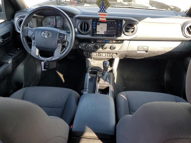 3TMCZ5AN5HM077658 - 2017 TOYOTA TACOMA DOUBLE CAB 银色 照片 8