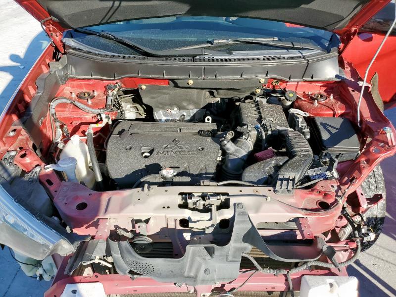 JA4AP3AU7HZ042623 - 2017 MITSUBISHI OUTLANDER ES 红色 照片 11