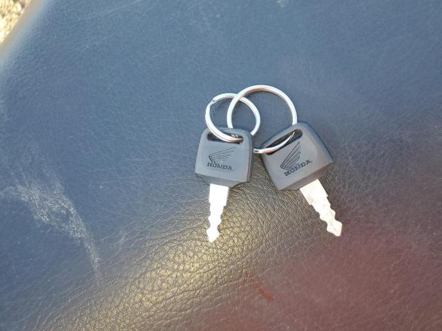 JH2RC44393M703417 - 2003 HONDA VT750 CDA Қара фото 8