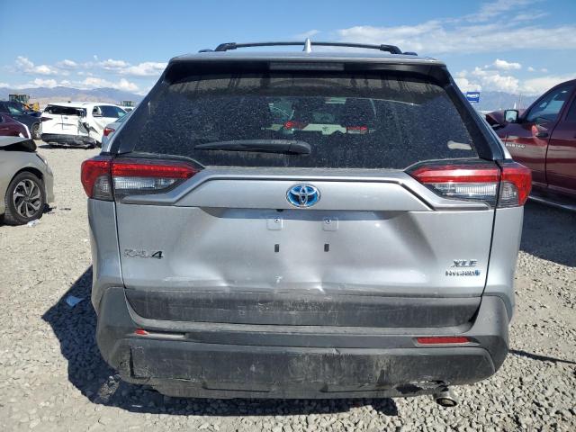 2T3RWRFV2LW057636 - 2020 TOYOTA RAV4 XLE SILVER photo 12