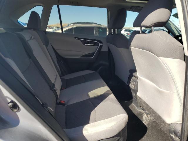 2T3RWRFV2LW057636 - 2020 TOYOTA RAV4 XLE SILVER photo 19
